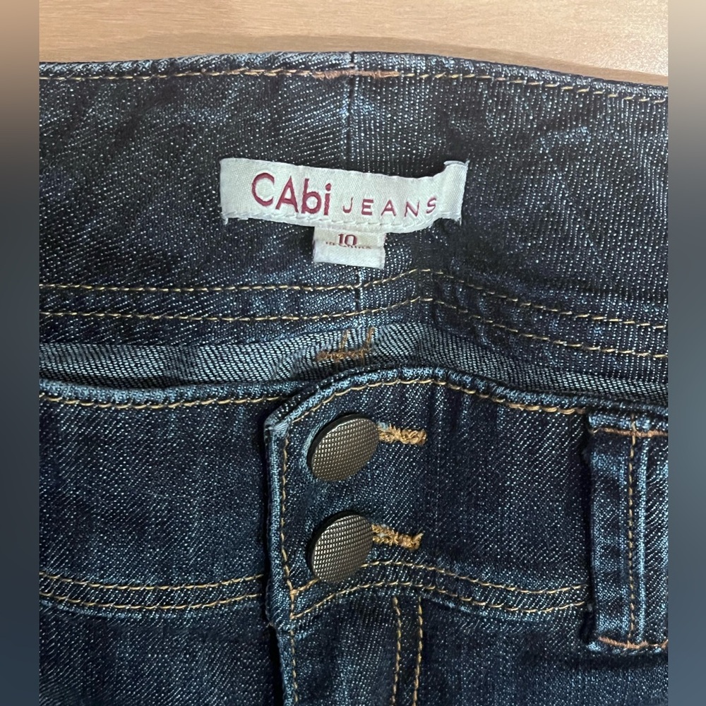 Cabi 🎈| Women's Denim Bermuda Jeans Shorts | Dark Wash - Picture 4 of 7